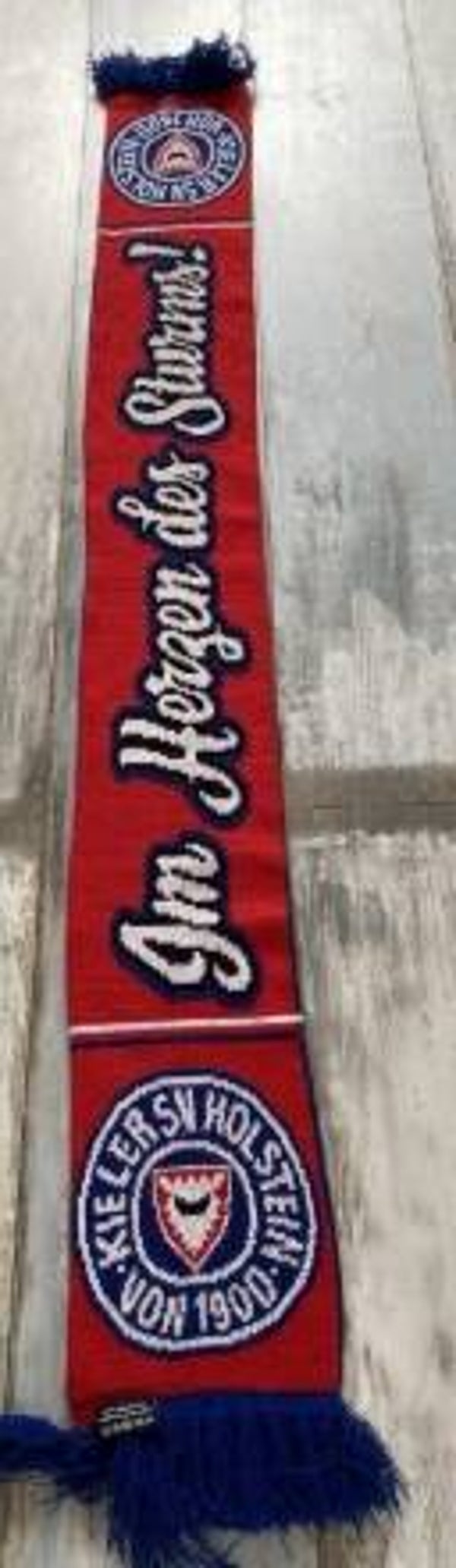Holstein Kiel Fan Schal ⚽️ Im Herzen Des Sturms ⚽️ SV Holstein Kiel 🧣⚽️🧣