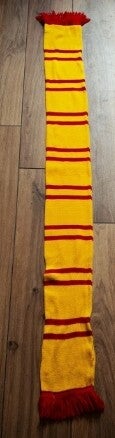 Gelb/Roter Blockschal Mit Fransen "Vereinslos " ⚽⚽⚽⚽Gelb/Roter Blockschal Mit Fransen "Vereinslos " ⚽⚽⚽⚽