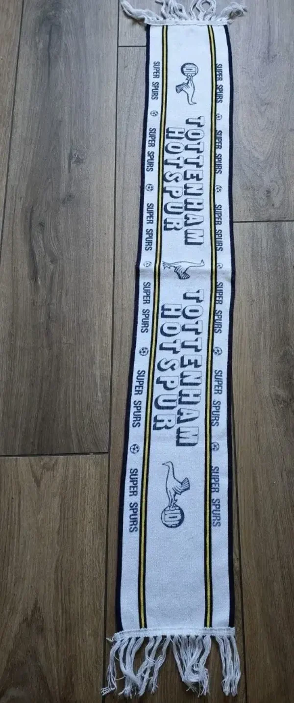 Tottenham Hotspur Fan Schal Mit Fransen " Siebdruck ".⚽⚽⚽