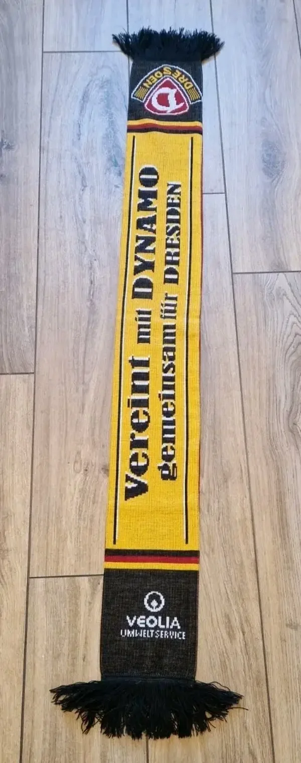Dynamo Dresden Fanschal mit Fransen "Vereint für Dynamo , gemeinsam für Dresden