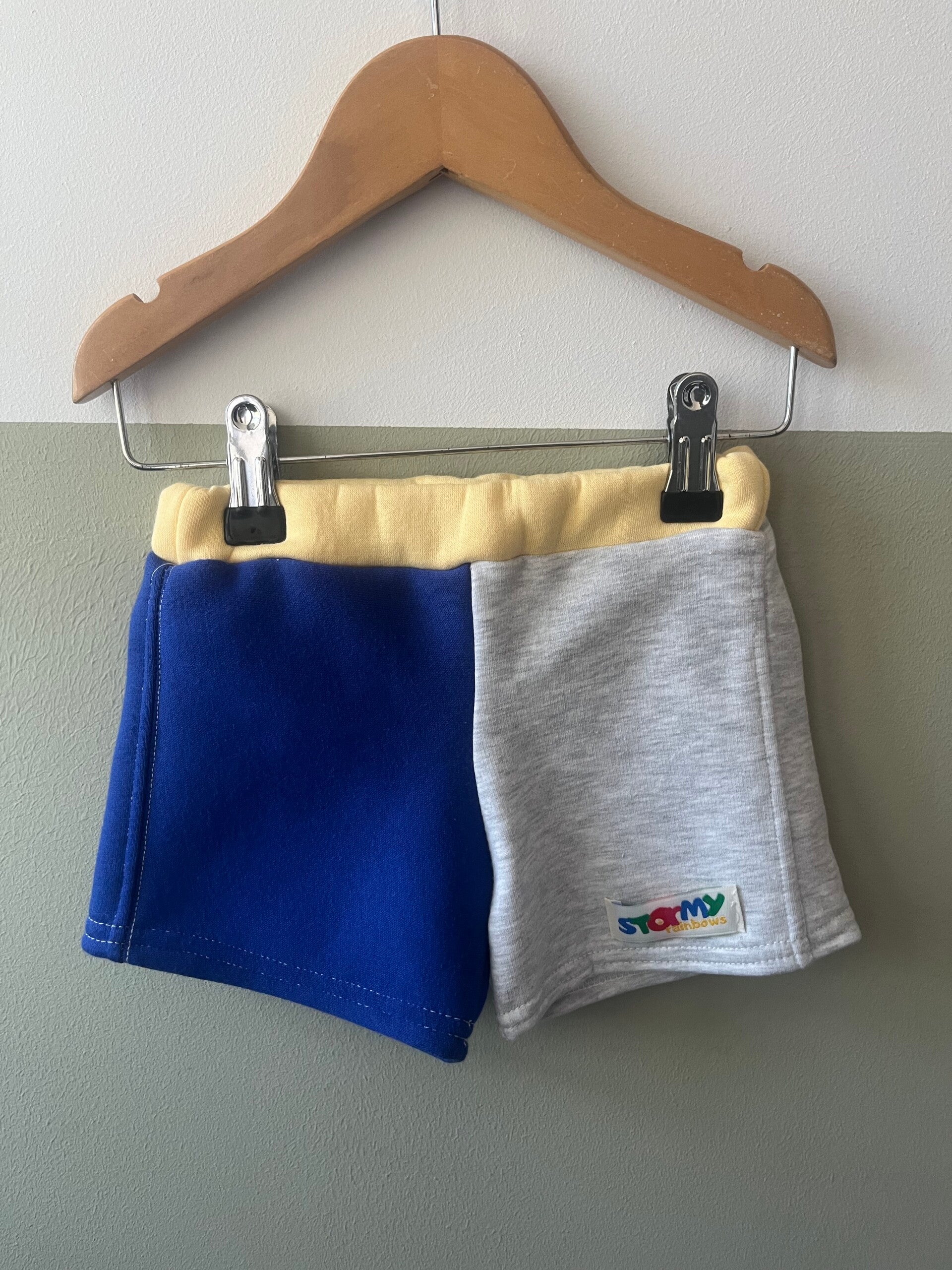 Sporty short - mixed colours blauw