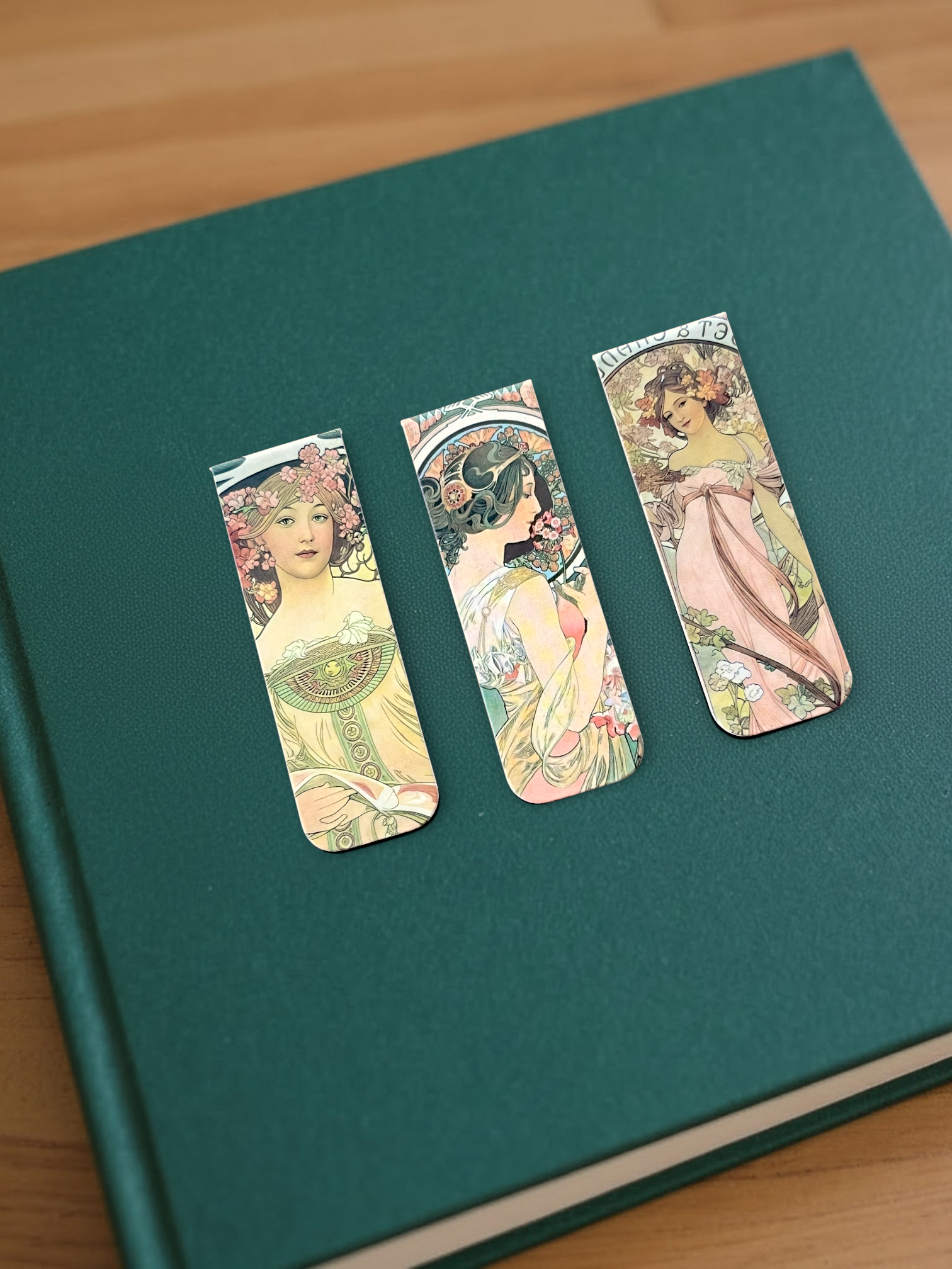 Magnet bogmærker - Mucha kvinder - 3 stk