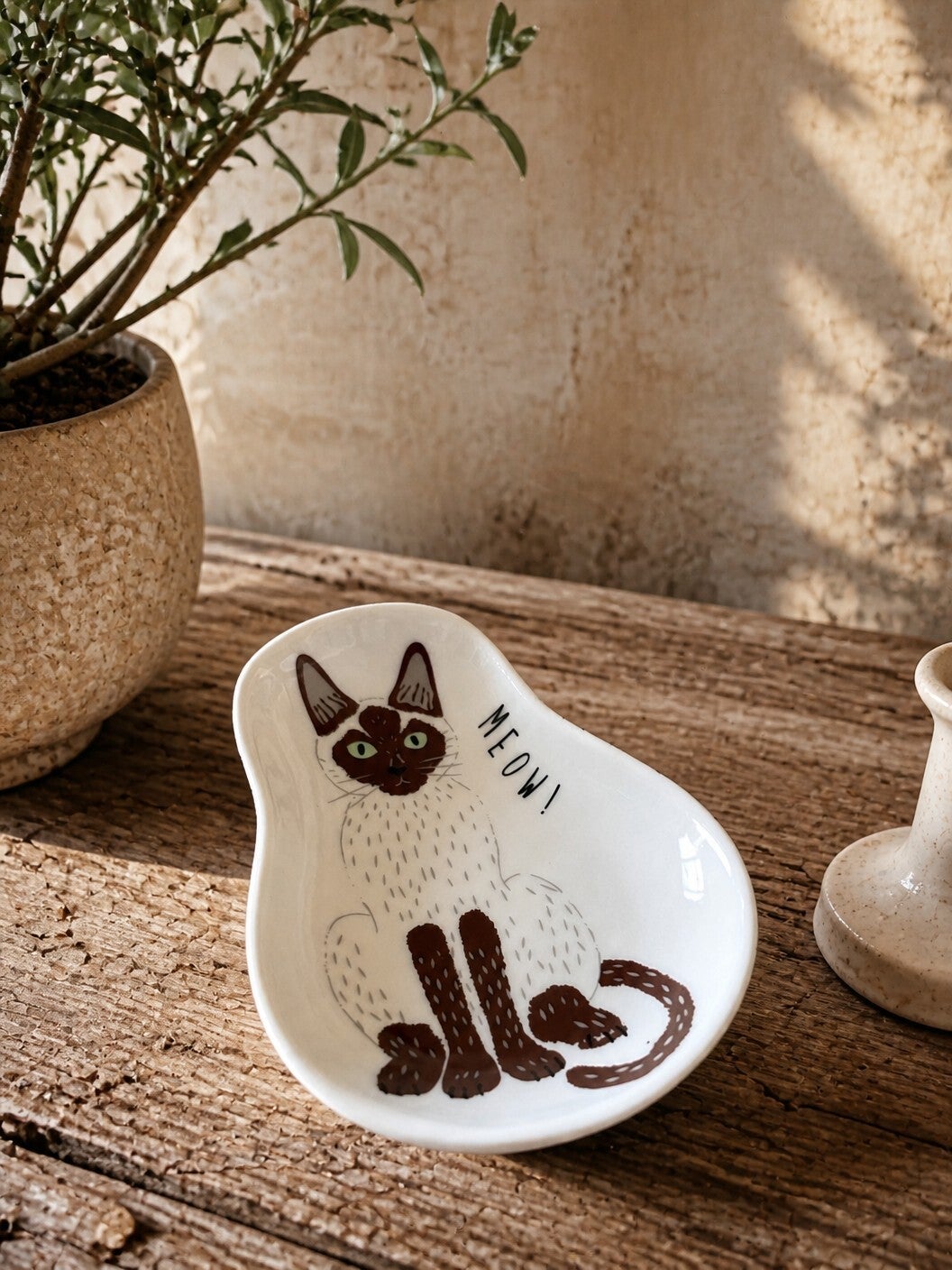 Lille porcelæns skål med kat