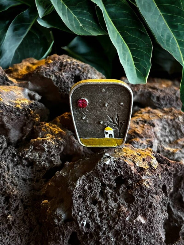 Flot rustik ringe med hus og måne