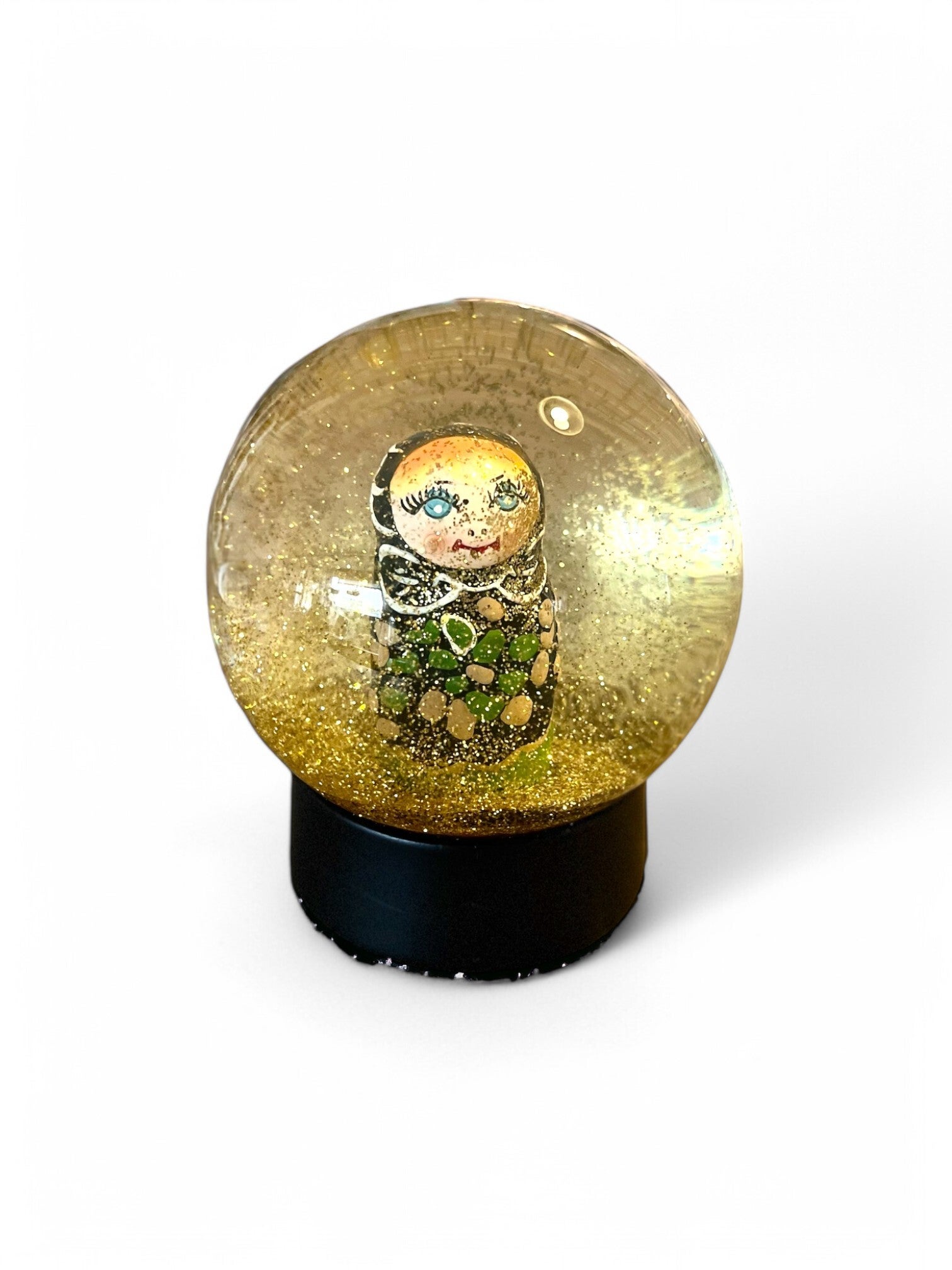 Stor snowglobe med babusjka dukke