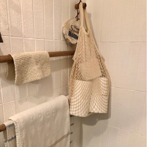 Flettet net til opbevaring af f.eks toiletruller