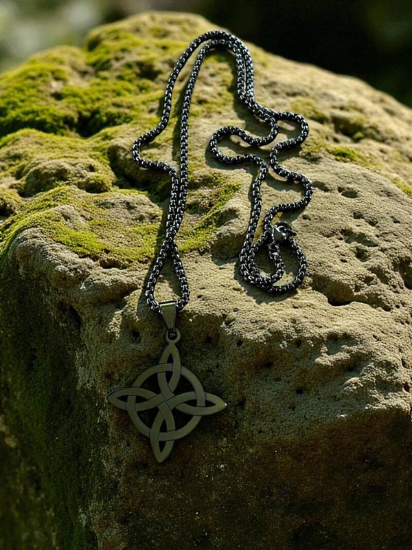 Hekseknude vedhæng i kæde