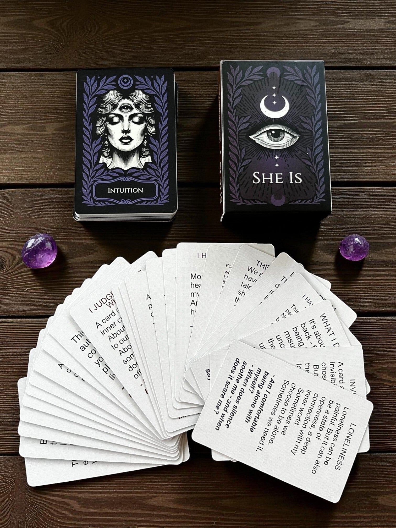 "She is" meditionskort