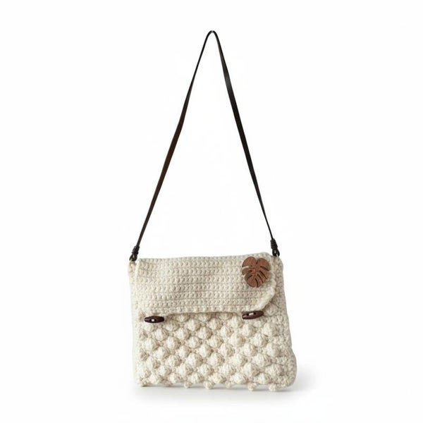 Hæklet Råhvid bobletaske med brun læderrem