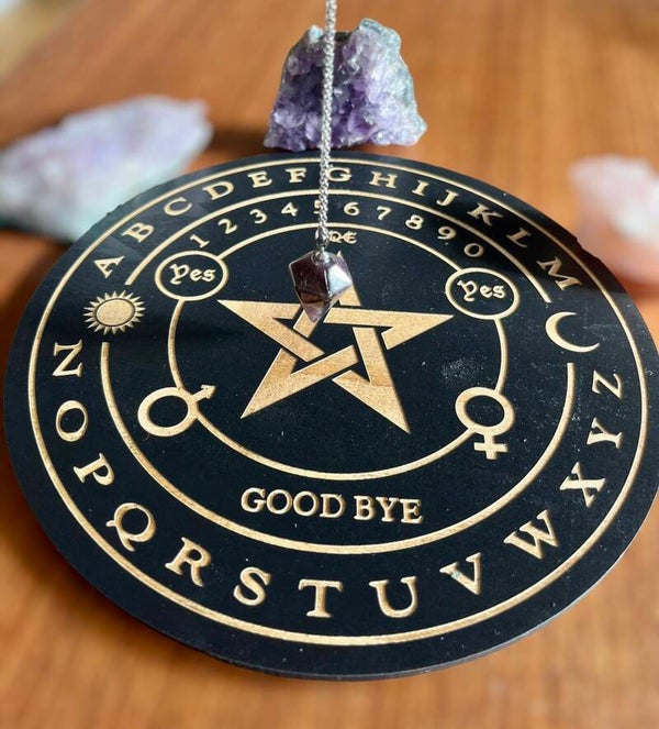 Ouija board og amatyst pendul