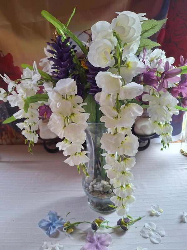 #19 White Wisteria Bouquet