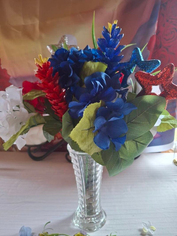 #29 Small Patriotic Arrangement