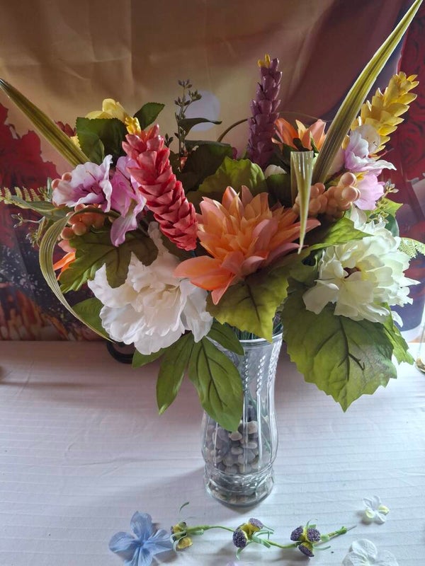 #34 Large Mixed Dahlia Arrangement