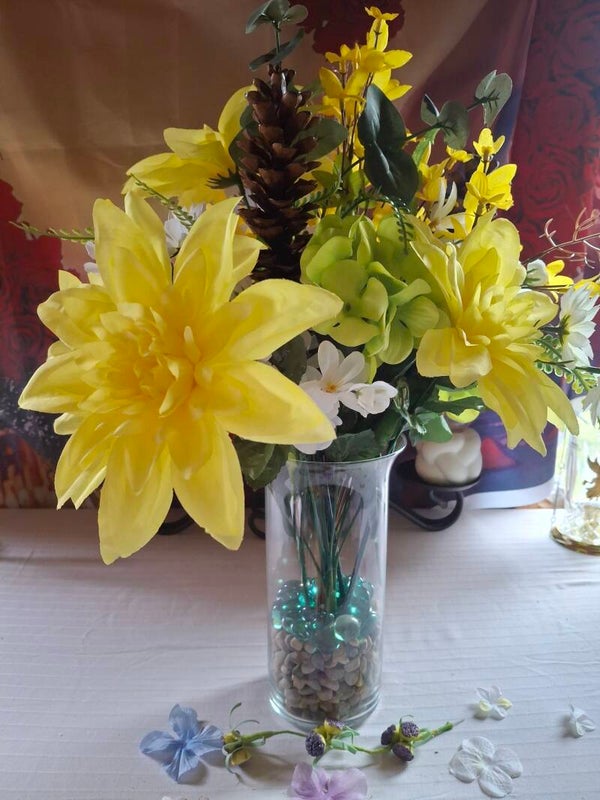 #35 Large Yellow Dahlia and Green Hydrangea mix Floral Arrangement