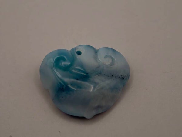 Larimar-Anhänger in stilisierter Wolkenform – Dominikanische Republik