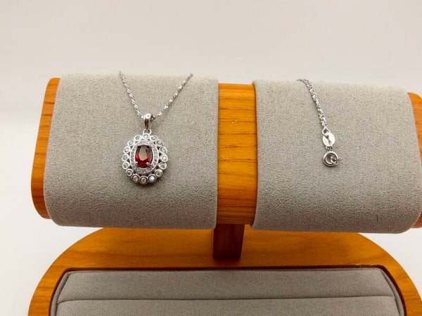 Elegante Granat-Kette aus Silber