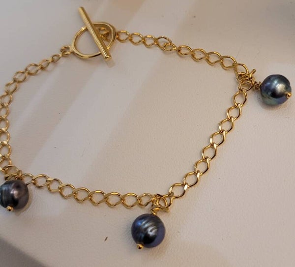Bracelet plaqué or et véritables perles naturelles