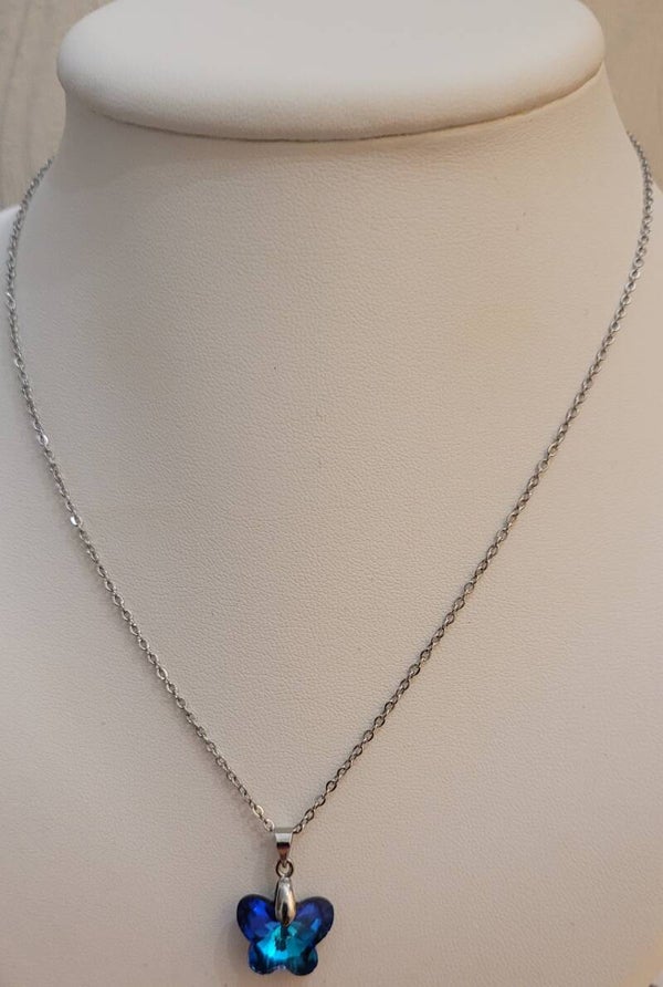 Collier en métal inoxydable hypoallergénique et pendentif en cristal
