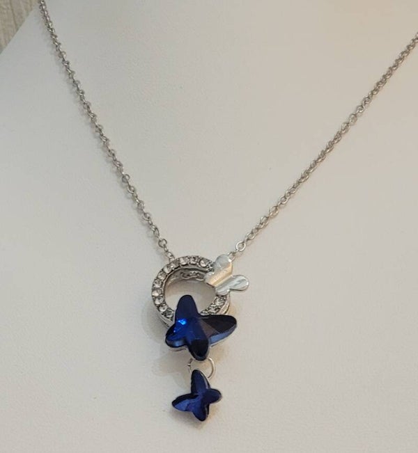 Collier en métal inoxydable hypoallergénique et pendentif en métal argenté inoxydable hypoallergénique avec zirconias et cristal de Swarovski