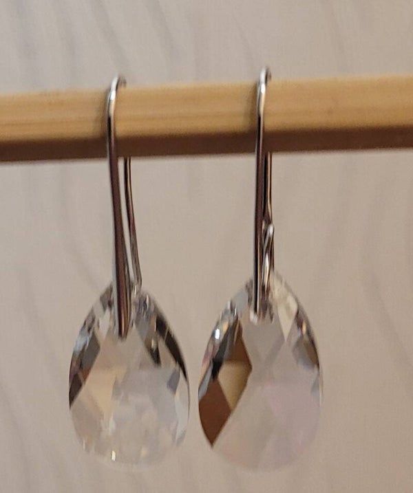 Boucles d'oreilles en métal argenté gouttes en cristal de Swarovski