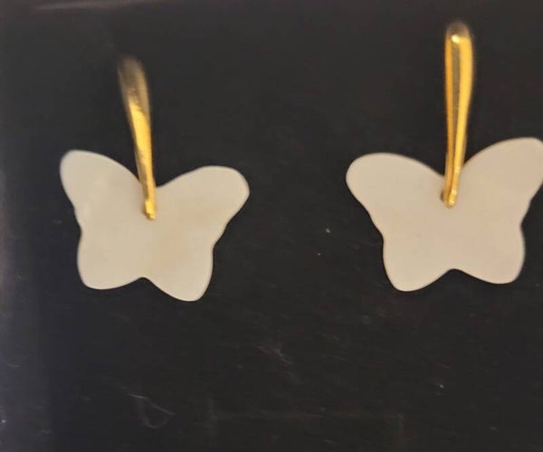 Boucles d'oreilles en plaqué or et véritable nacre