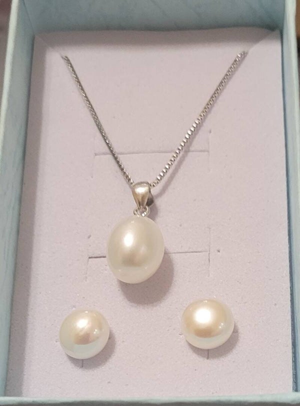 Parure en argent collier pendentif  et boucles d'oreilles véritables perles naturelles