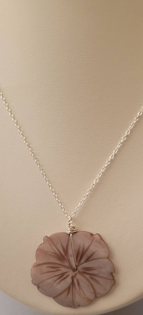 Collier en argent pendentif véritable nacre