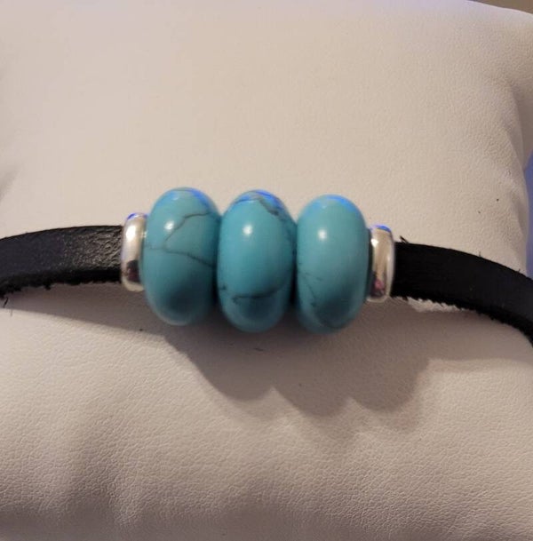 Bracelet cuir véritables perles gemme turquoise