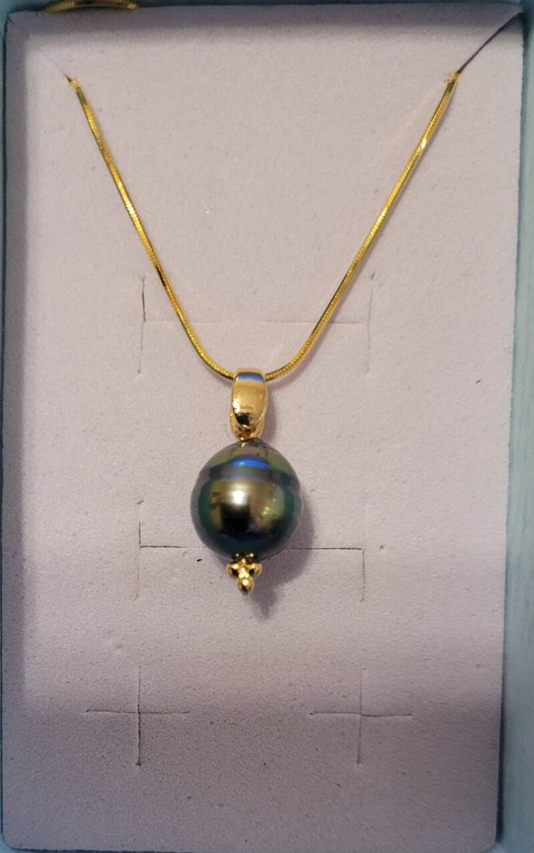 Collier en Plaqué Or pendentif véritable perle de tahiti cerclée