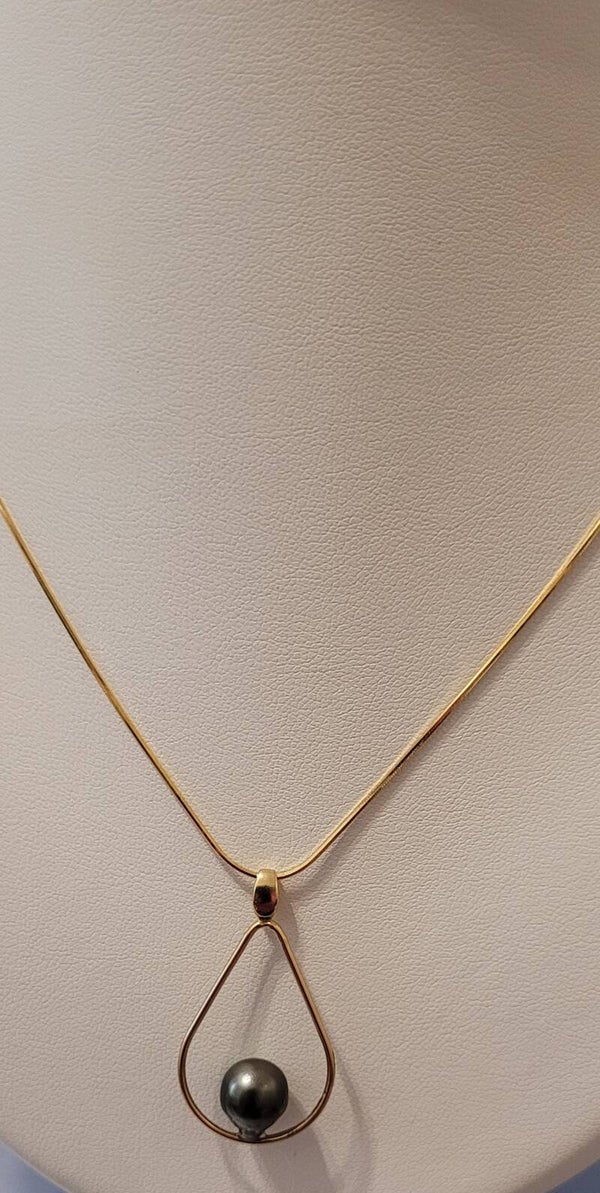 Collier plaqué or pendentif véritable perle de tahiti
