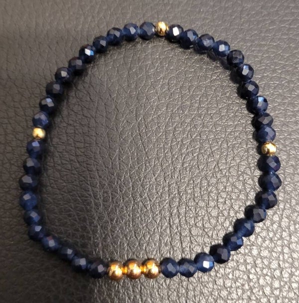Bracelet élastique en perles saphir