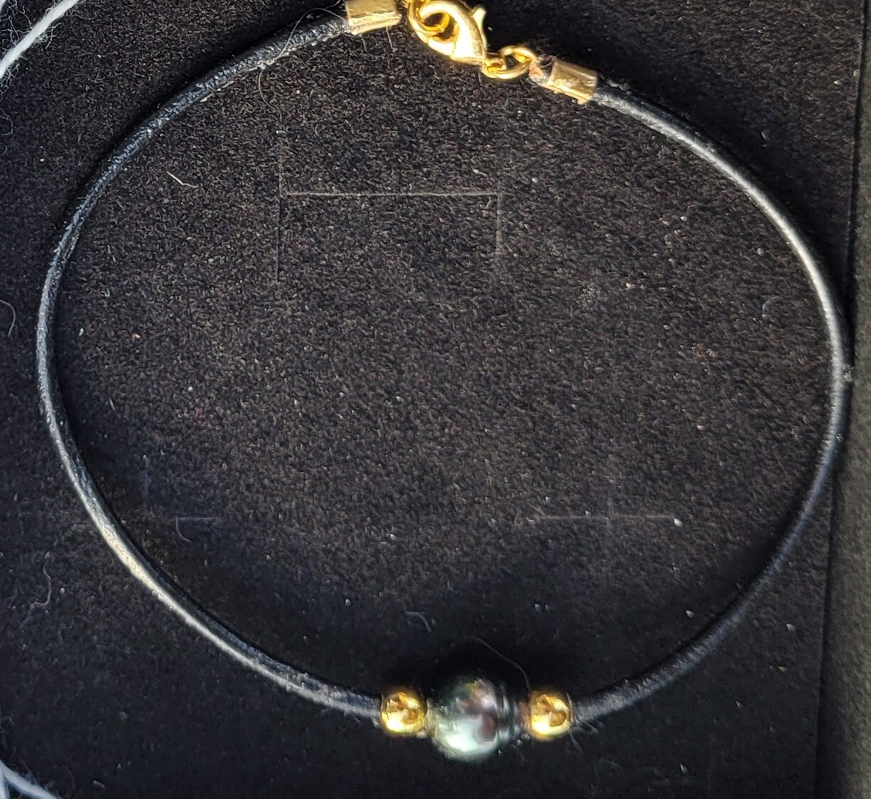 Bracelet en cuir noir 22cm perle de tahiti