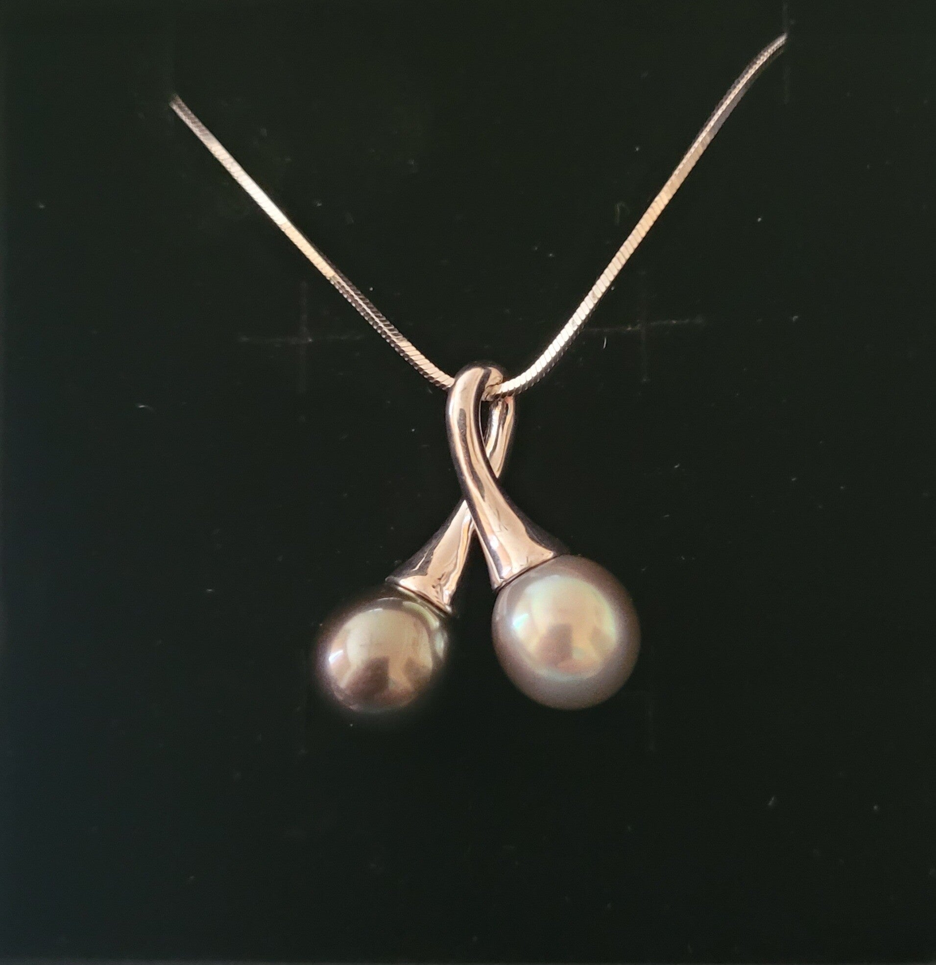 Collier 45cm en argent pendentif toi et moi 2 perles de tahiti