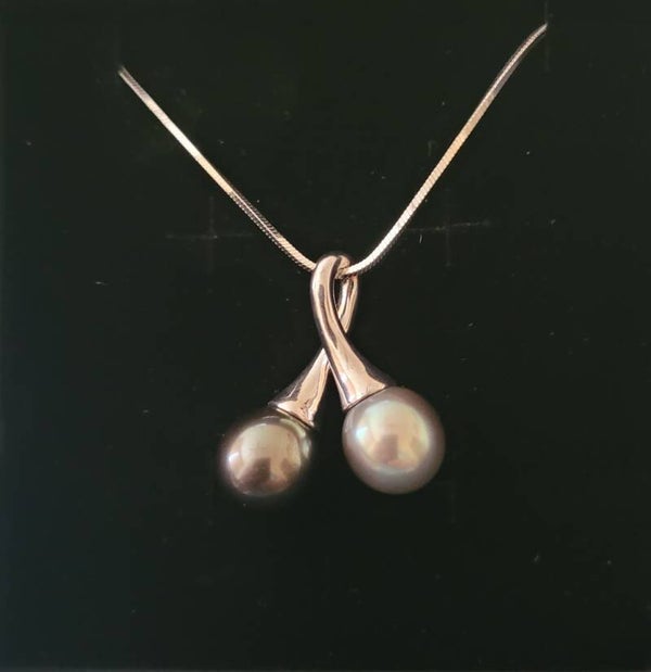 Collier 45cm en argent pendentif toi et moi 2 perles de tahiti