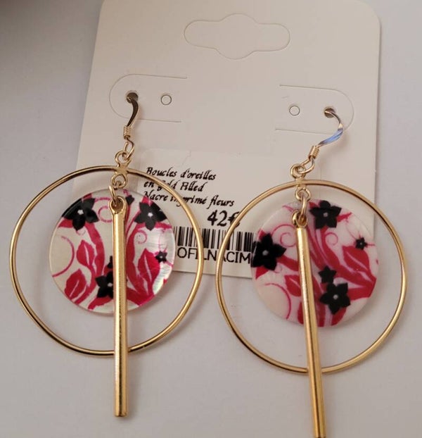 Boucles d'oreilles pendantes en gold filled nacre imprimé florale
