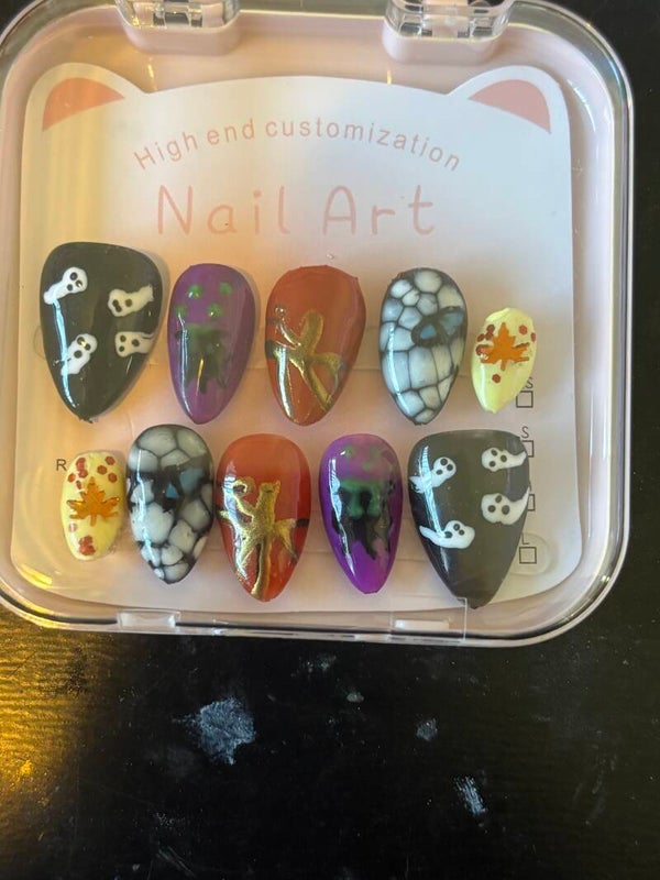 Halloween nails