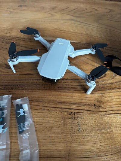 DJI Mini 4K Drohne
