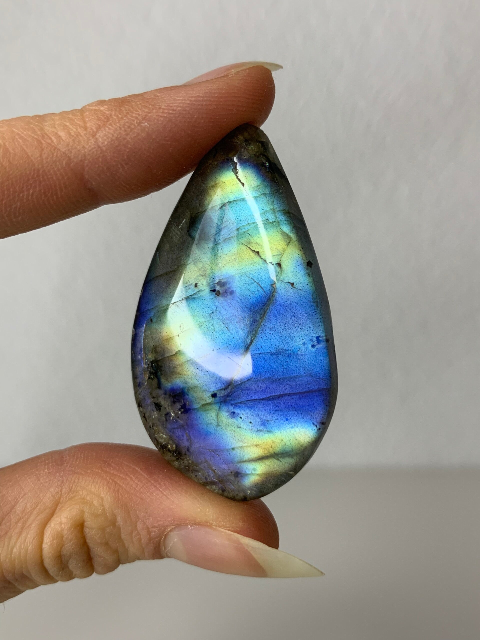 Labradoriet amulet hanger