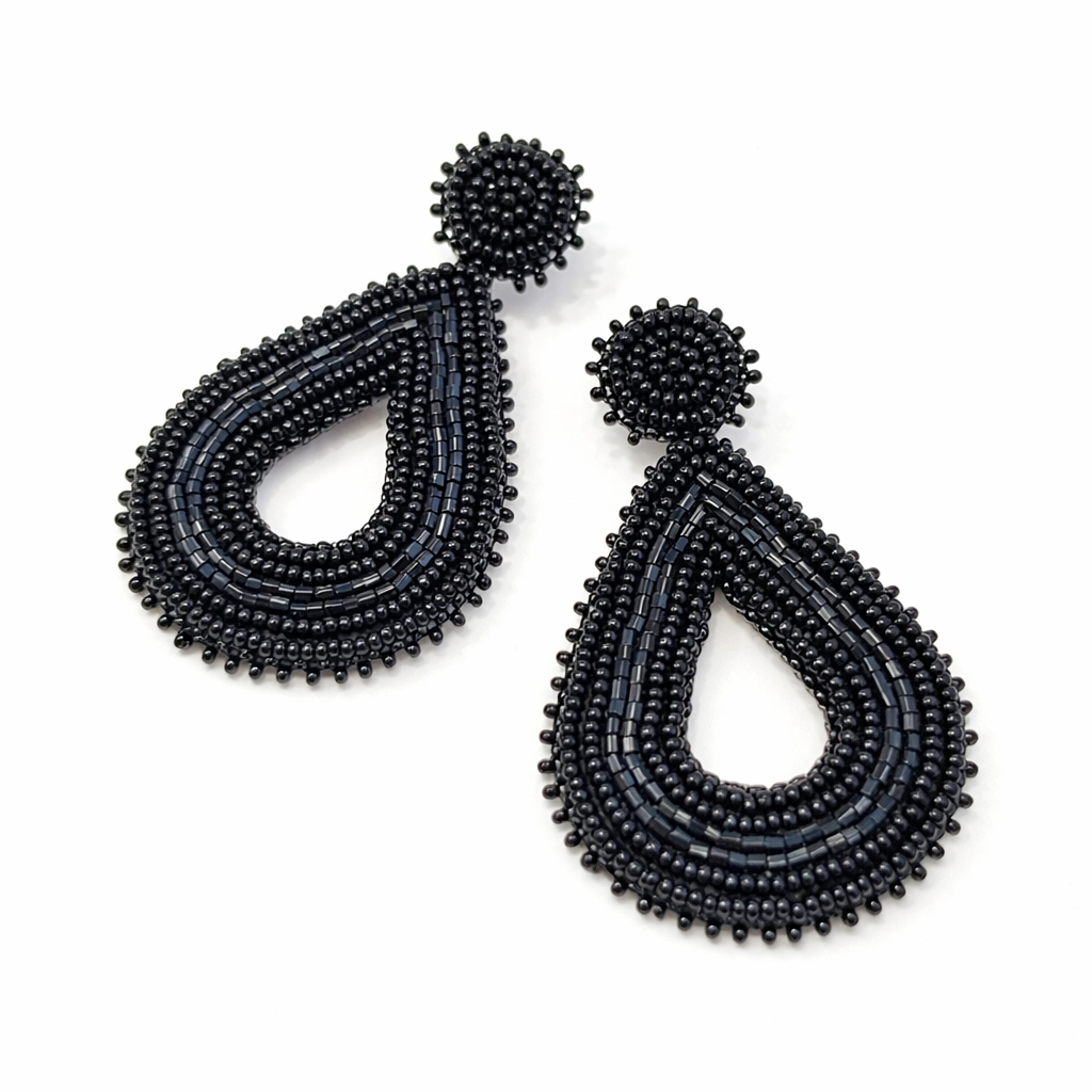 Paulie Pocket oorbel Black Beads
