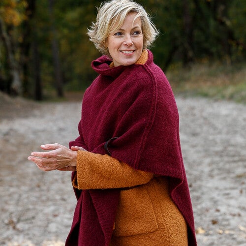 Poncho Maud van De Reuver in Ruby Wine