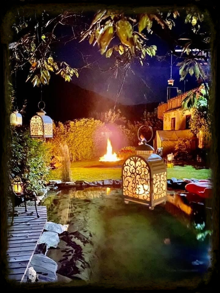 Einen kleinen Badeteich stellen wir zur Verfügung.