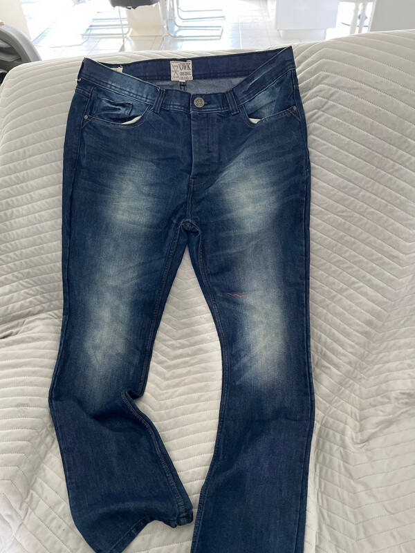 JEAN OWK T 44 NEUF DEGRIFFE