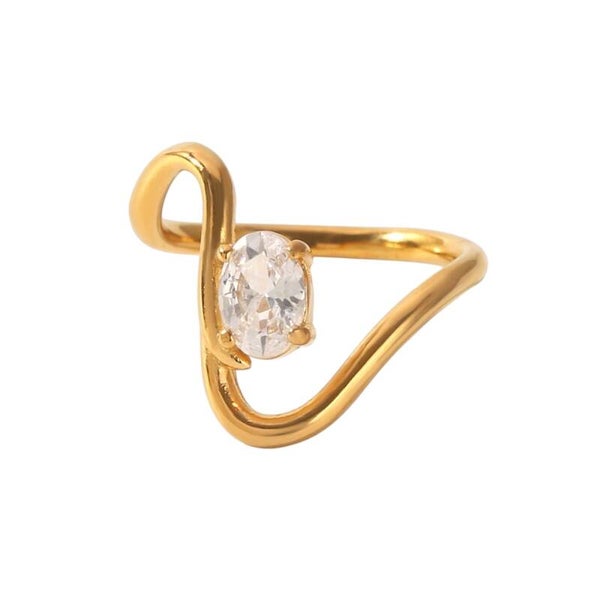 Shaped zircon ring gold