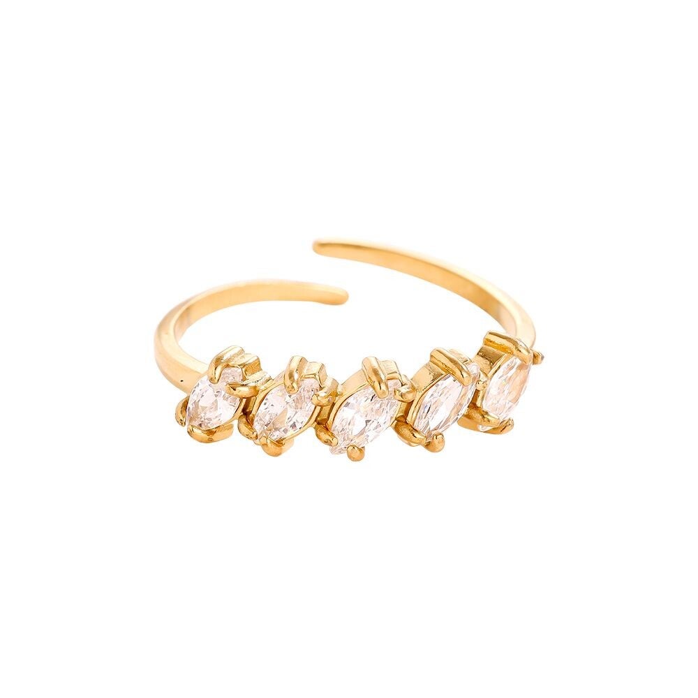Oval diamonds ring gold