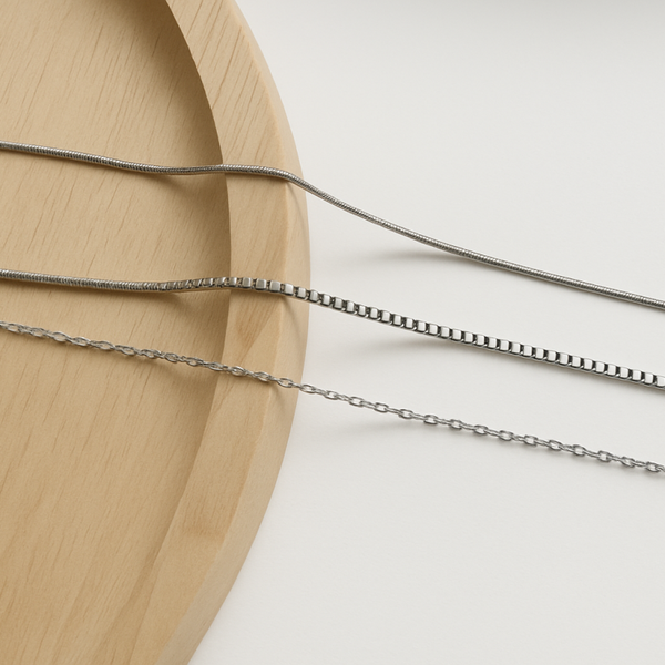 Initial necklace silver