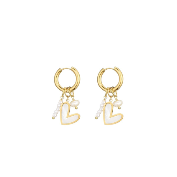 Pretty pearl earrings gold