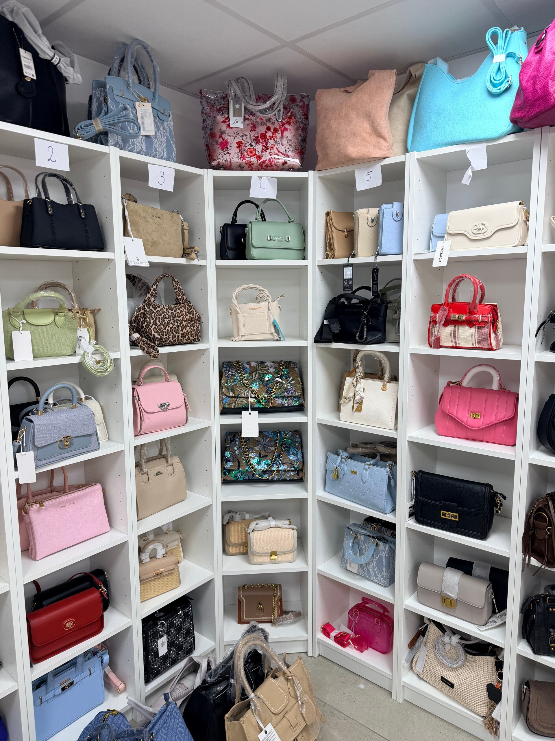 TASSEN SAMPLE SALE 2e TAS