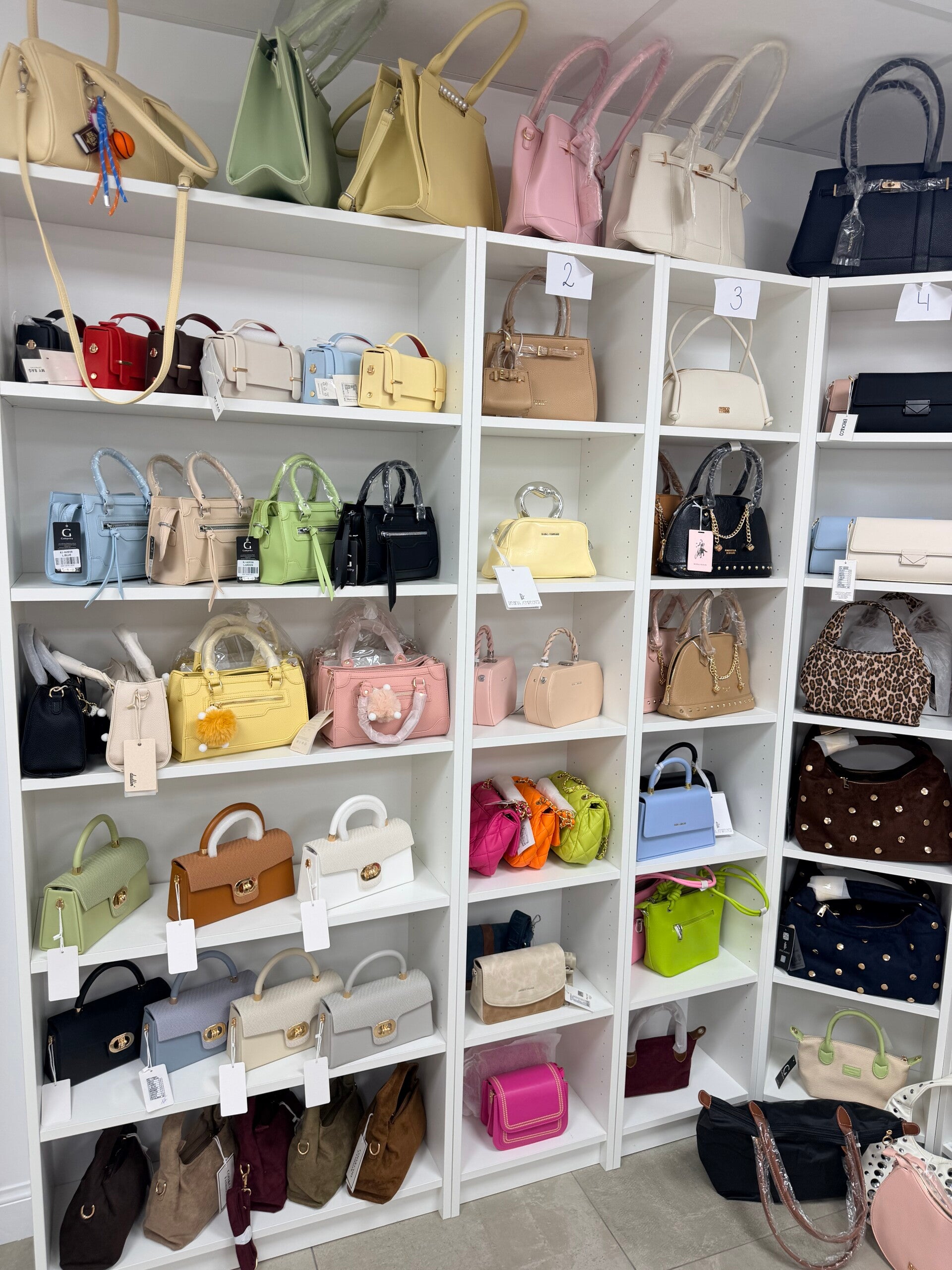 TASSEN SAMPLE SALE 1e TAS