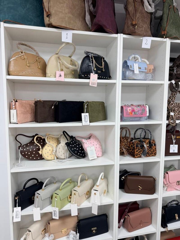 TASSEN SAMPLE SALE