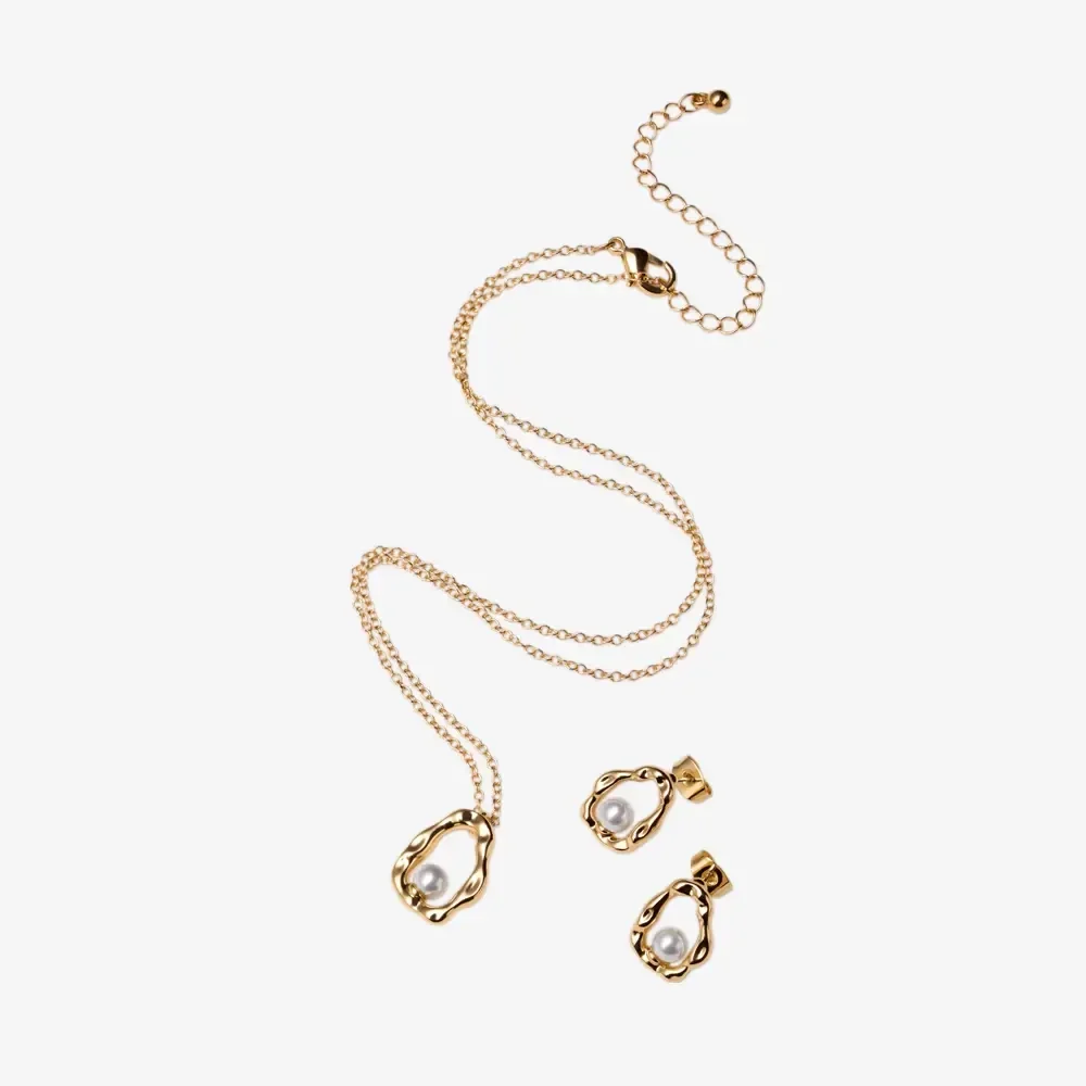 Oriflame Exklusiv Glimmers of Love Pearl Jewellery Set 48952